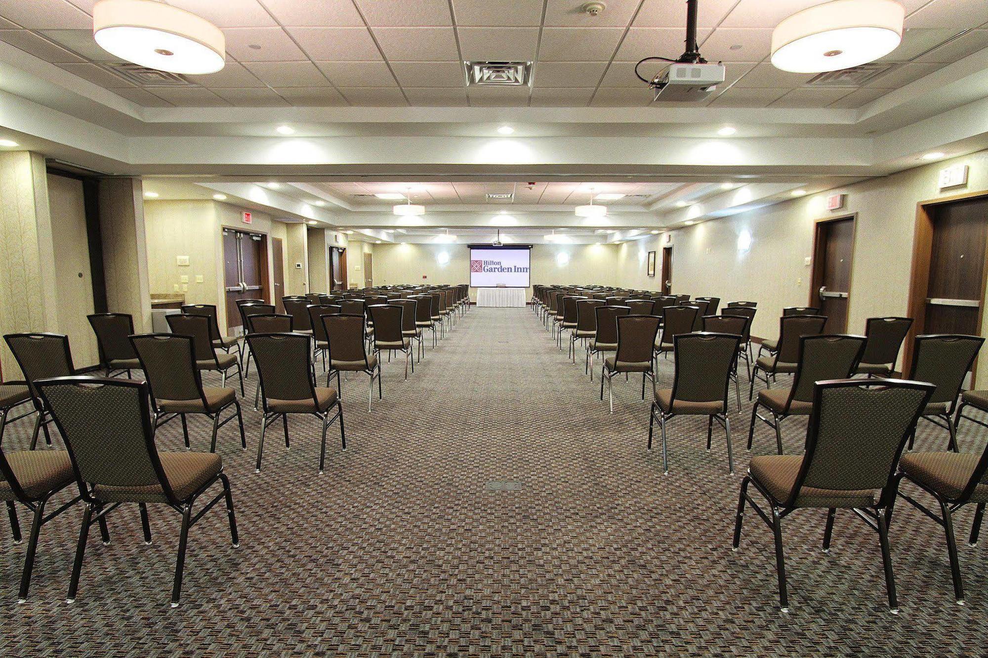Hilton Garden Inn Midtown Tulsa Afaceri foto